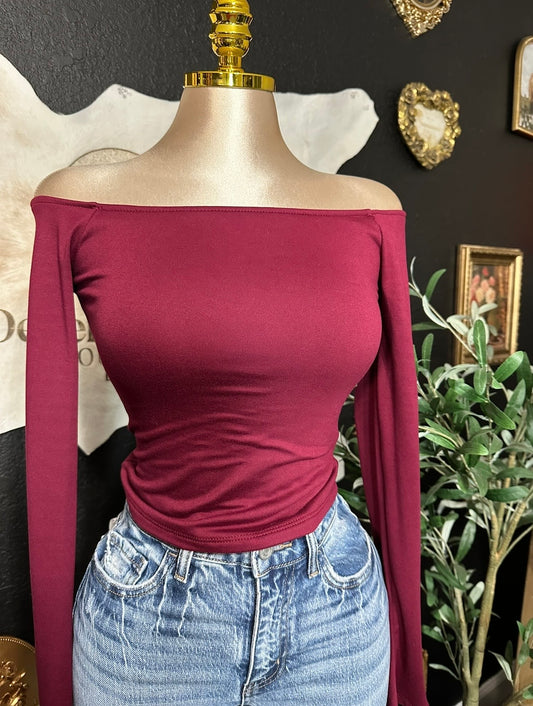 Yuri Off-Shoulder Top